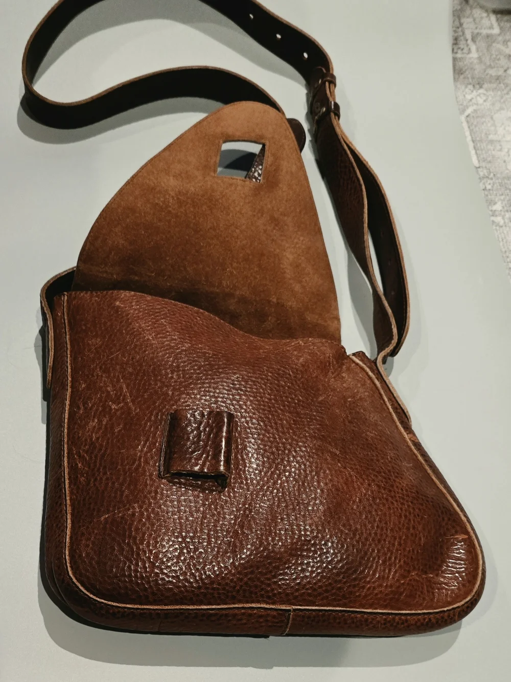 Men's Brown Leather Messenger Crossbody Bag - Classic Everyday Carry